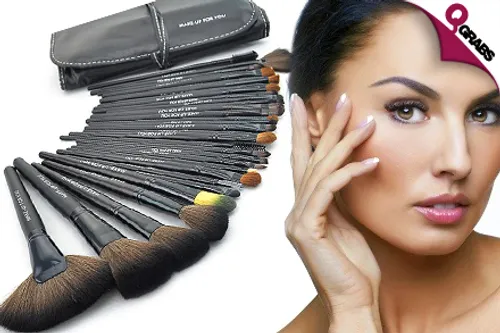 For QR99, Create That Perfect Makeup Look with a Set of 32 Makeup Brushes - Available in Wooden OR Black Sets! (QR149 Value)